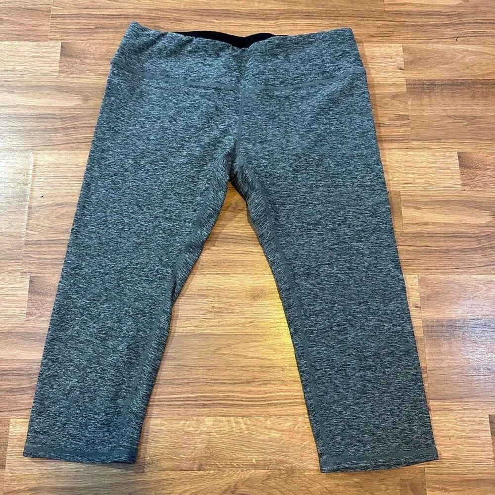 Ododos Capri Workout Leggings Gray Pants | Women Size Large
